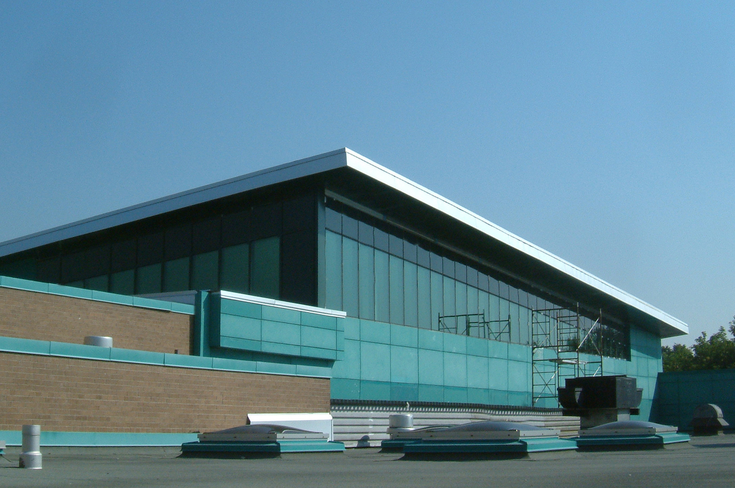 Bishop Allen Academy, Toronto – atrium roof