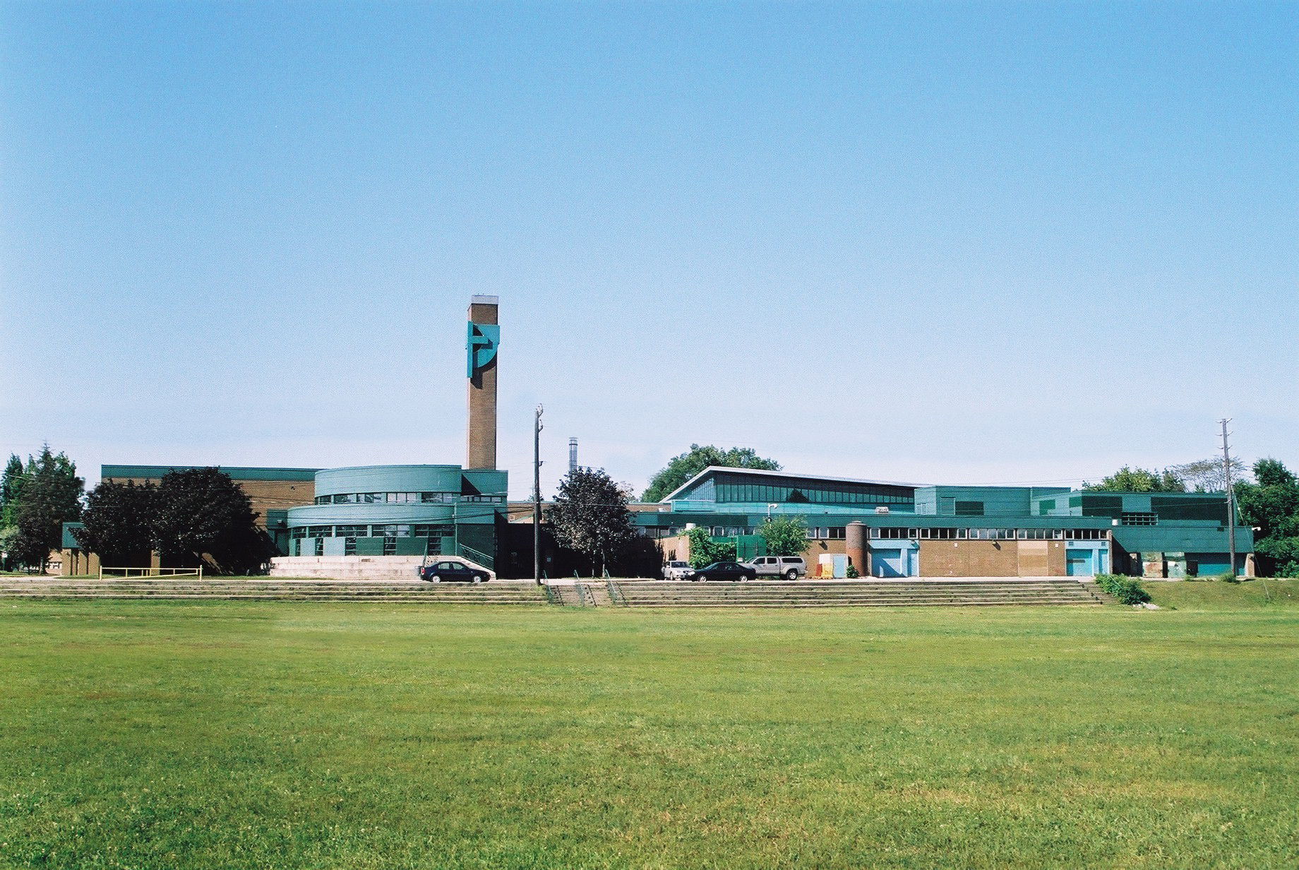 Bishop Allen Academy, Toronto