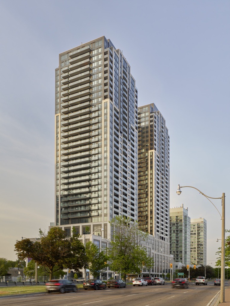 Mirabella, Toronto
