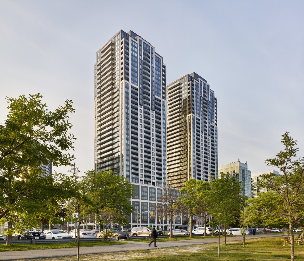 Mirabella, Toronto